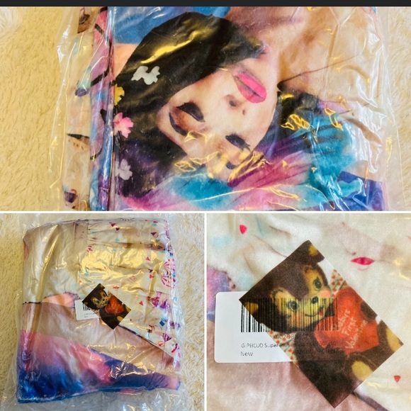 🟦✨Melanie Martinez in Crybaby Space✨ 🪐Throw Blanket - Picture 7 of 8